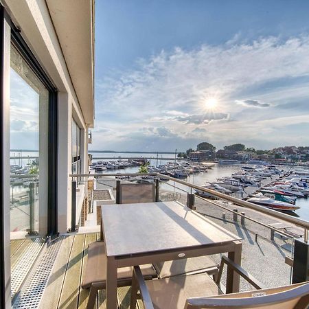Mueritz Utkiek - Apartment Mit Seeblick & Balkon In Der Hafenresidenz ヴァーレン エクステリア 写真